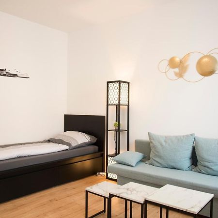Schoene Ferienwohnung 78M2, 3 Schlafzimmer, 2 Baeder, Zentrumnah, 1Og Erfurt Exteriör bild