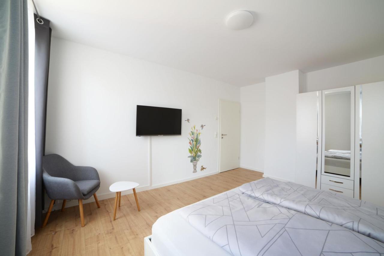 Schoene Ferienwohnung 78M2, 3 Schlafzimmer, 2 Baeder, Zentrumnah, 1Og Erfurt Exteriör bild