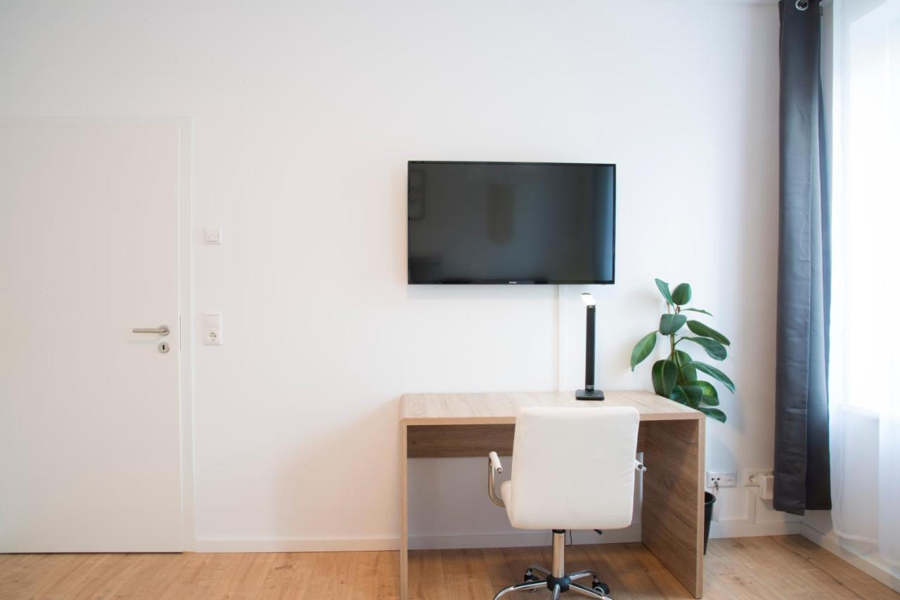 Schoene Ferienwohnung 78M2, 3 Schlafzimmer, 2 Baeder, Zentrumnah, 1Og Erfurt Exteriör bild