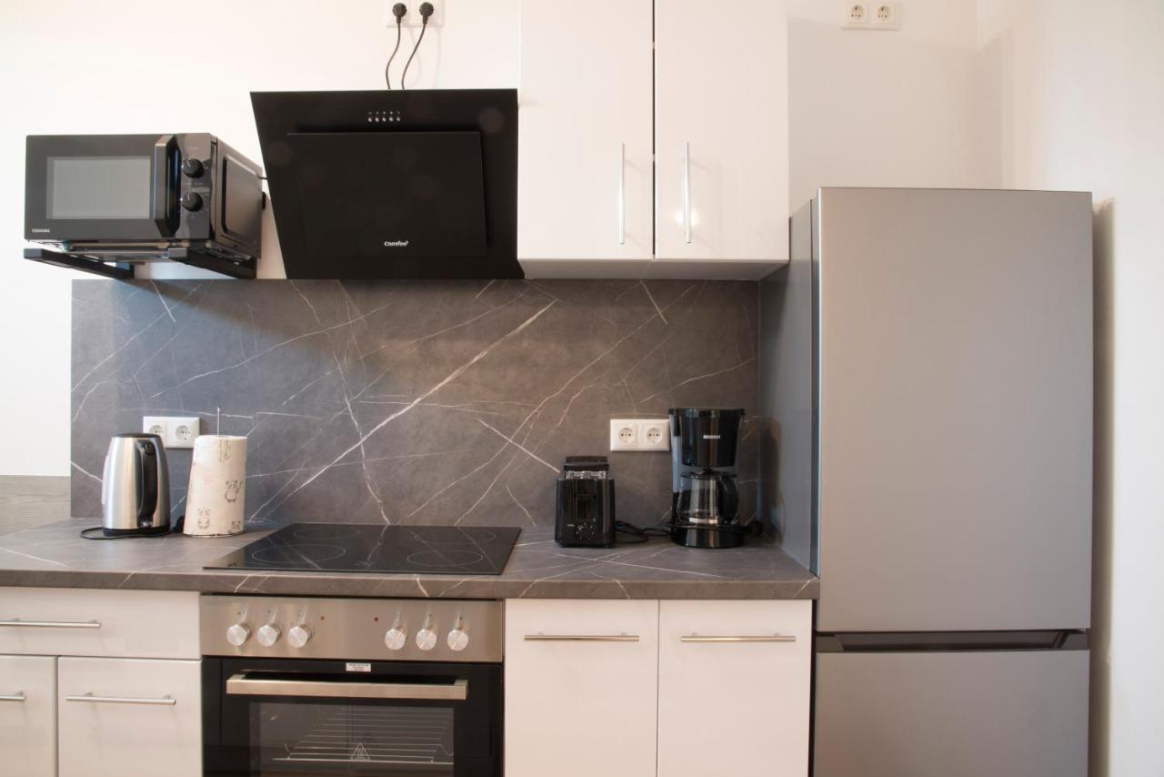 Schoene Ferienwohnung 78M2, 3 Schlafzimmer, 2 Baeder, Zentrumnah, 1Og Erfurt Exteriör bild
