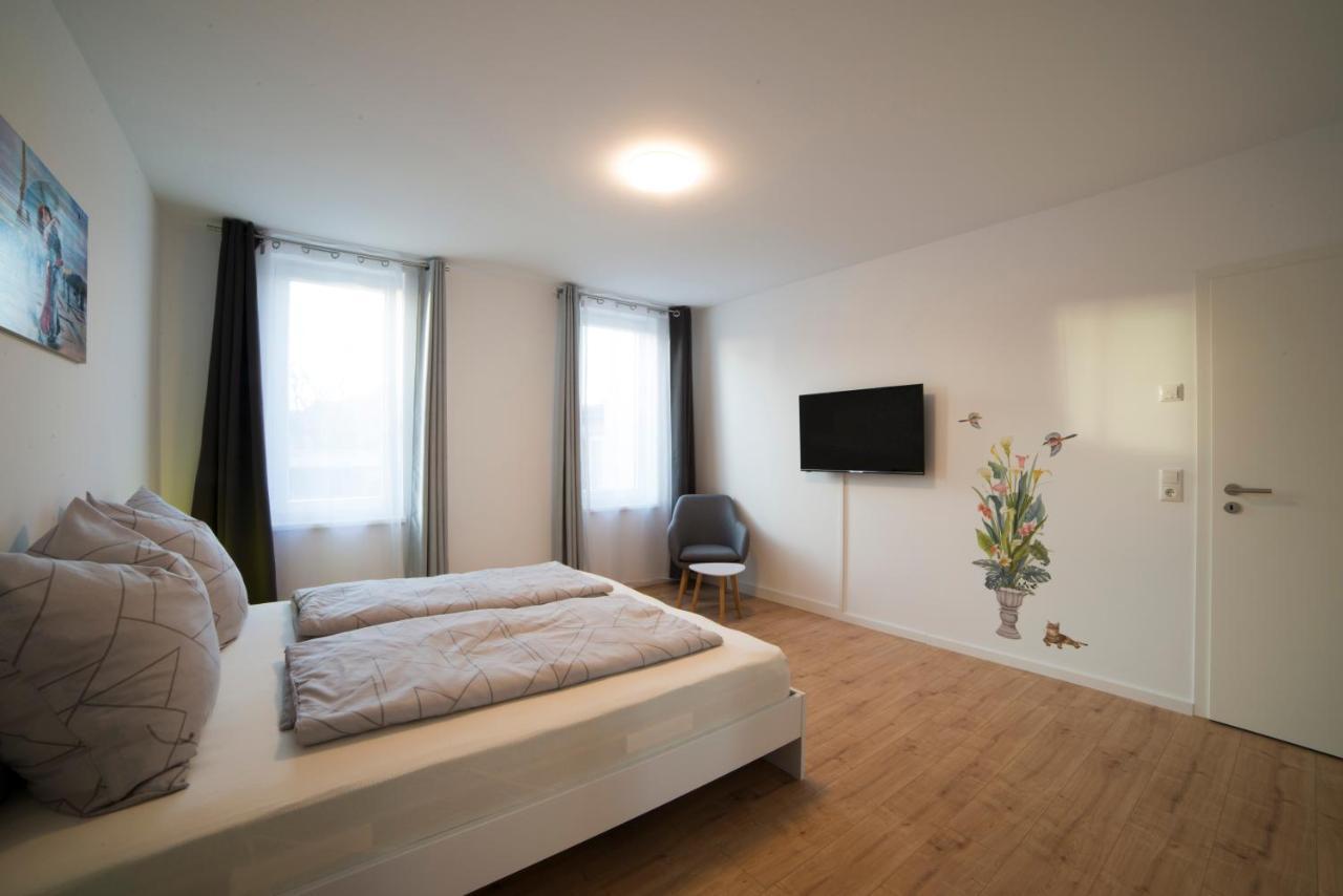 Schoene Ferienwohnung 78M2, 3 Schlafzimmer, 2 Baeder, Zentrumnah, 1Og Erfurt Exteriör bild