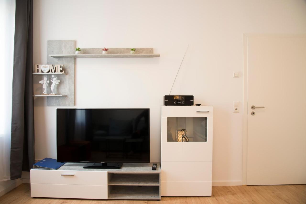 Schoene Ferienwohnung 78M2, 3 Schlafzimmer, 2 Baeder, Zentrumnah, 1Og Erfurt Exteriör bild