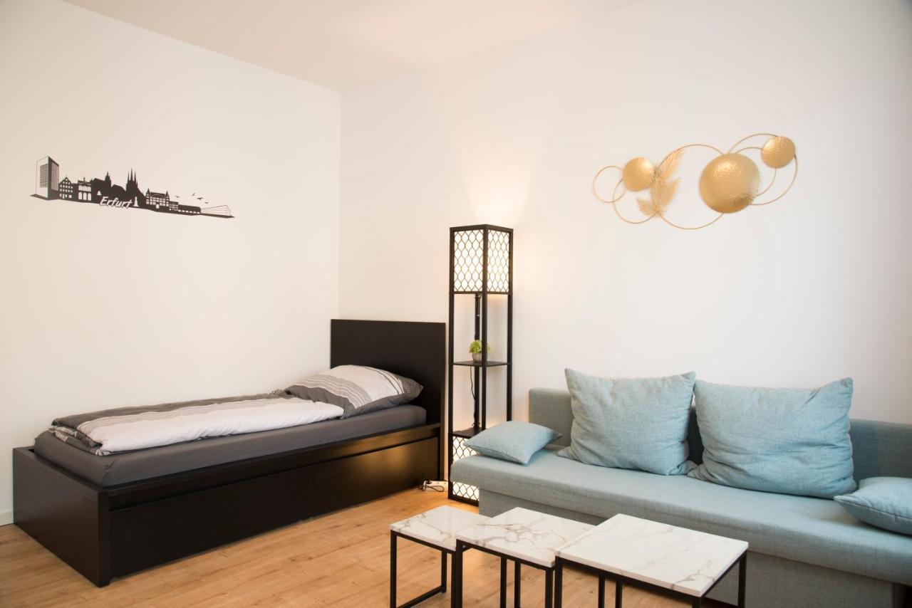 Schoene Ferienwohnung 78M2, 3 Schlafzimmer, 2 Baeder, Zentrumnah, 1Og Erfurt Exteriör bild