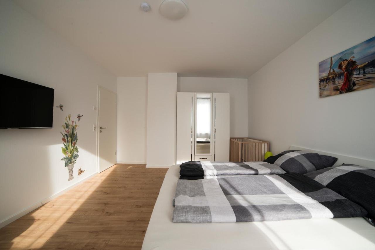 Schoene Ferienwohnung 78M2, 3 Schlafzimmer, 2 Baeder, Zentrumnah, 1Og Erfurt Exteriör bild